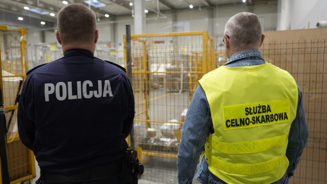 Narkotyki i nielegalne wyroby tytoniowe w przesyłkach. Trzydniowe działania służb w Małopolsce!