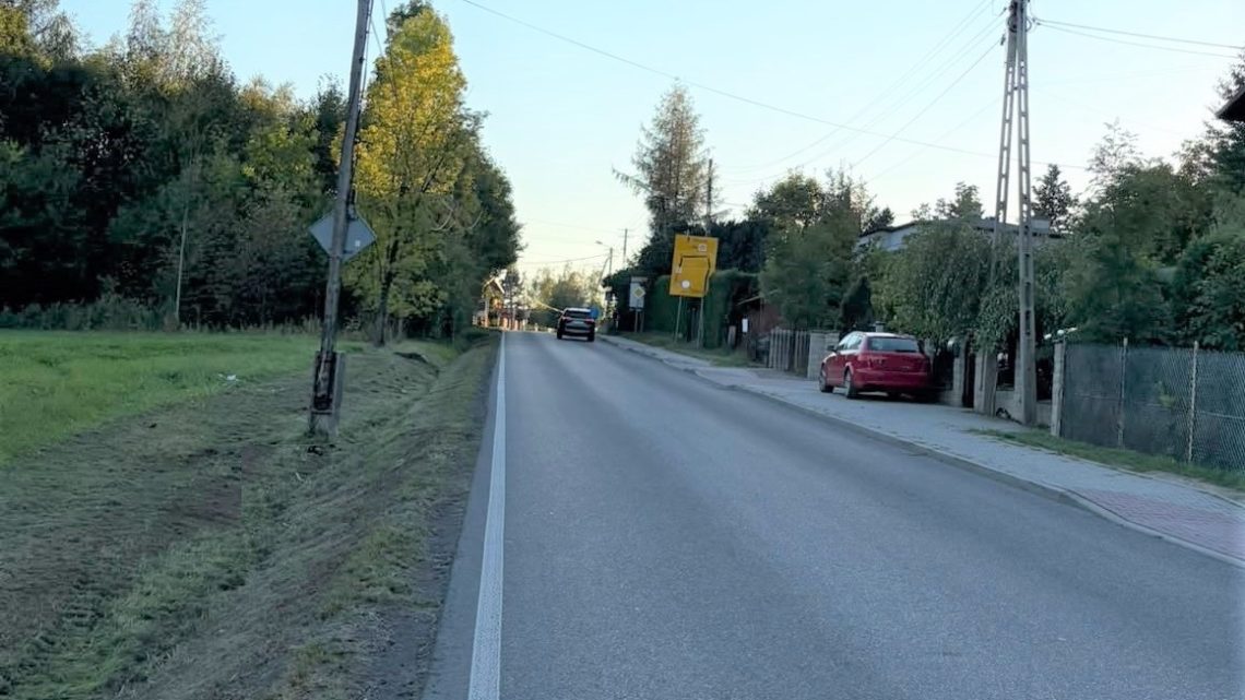 Motocyklista zderzył się z sarną. 64-latek trafił do szpitala.