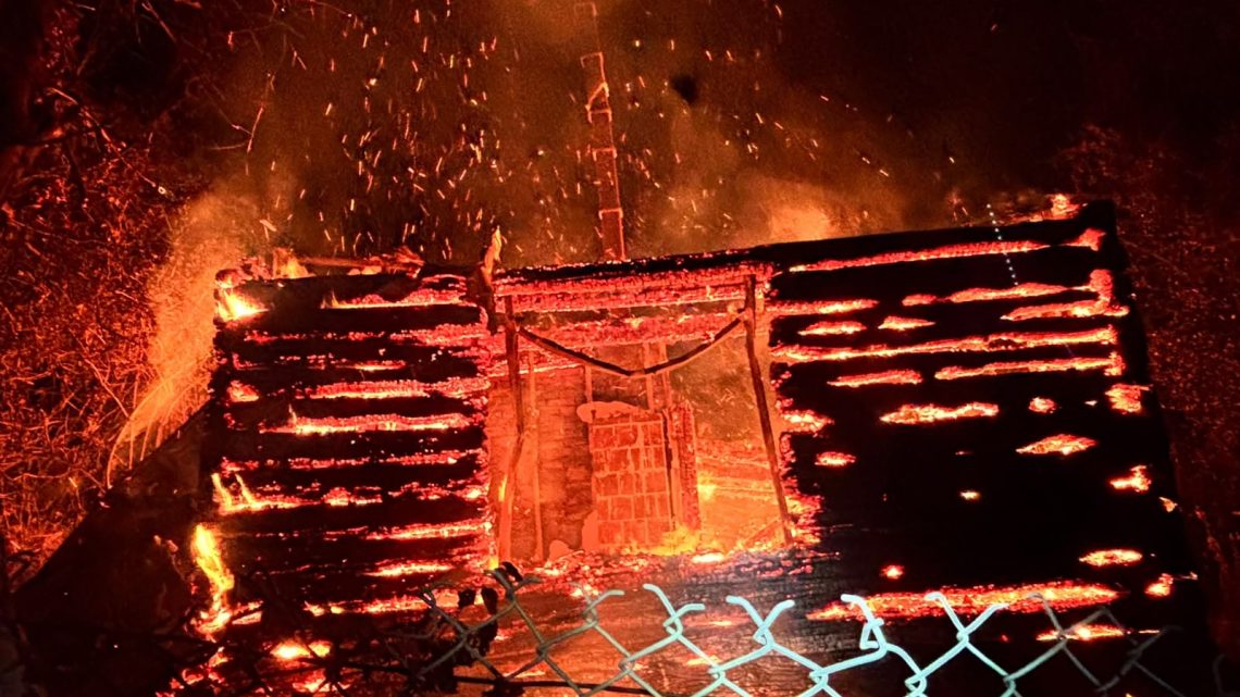 Pożar budynku mieszkalnego w Sukmaniu. 37 strażaków w akcji.
