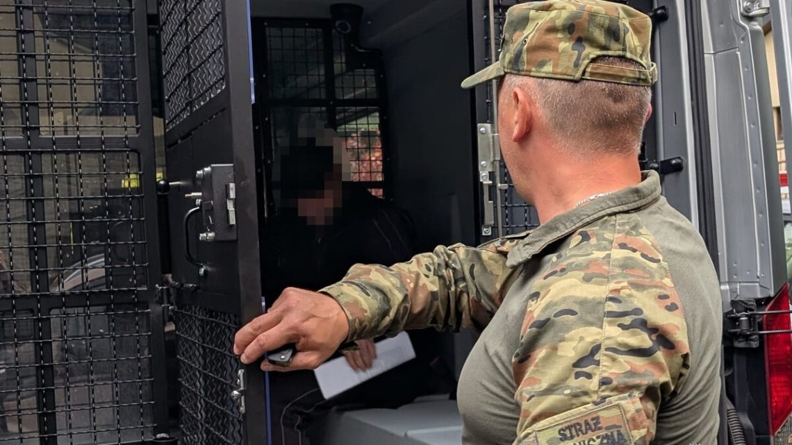 Dwóch cudzoziemców z zakazem wjazdu do Polski i strefy Schengen. Straż Graniczna ujawniła nielegalną pracę.