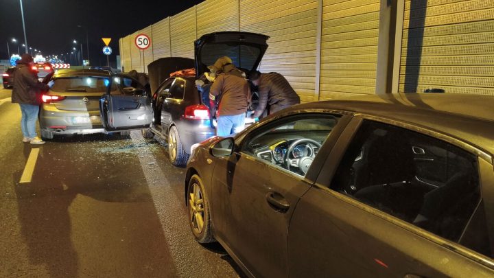 Narkotykowy proceder w Małopolsce. 12 osób z zarzutami, pięć trafiło do aresztu.