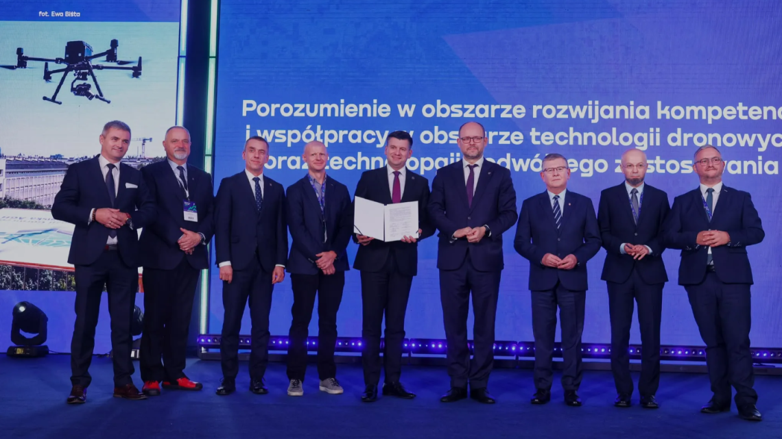 Małopolska stawia na drony i nowe technologie. Podpisano porozumienie podczas Krynica Forum 2026.